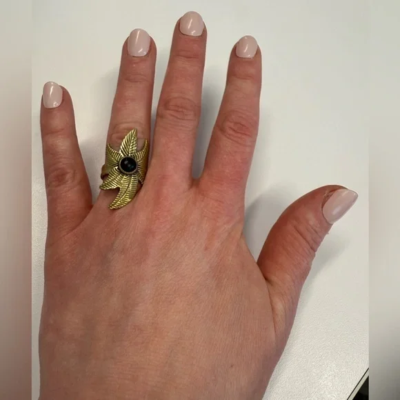 Gold Starfish Ring with Black Stone - Picture 7 of 10